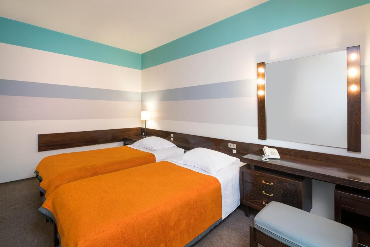 Marina Alimos Hotel Apartments Athens Ngoại thất bức ảnh