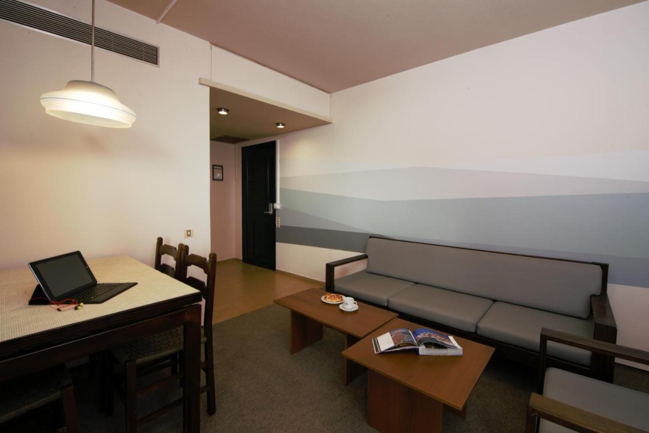 Marina Alimos Hotel Apartments Athens Ngoại thất bức ảnh