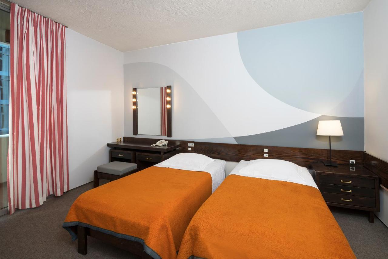 Marina Alimos Hotel Apartments Athens Ngoại thất bức ảnh