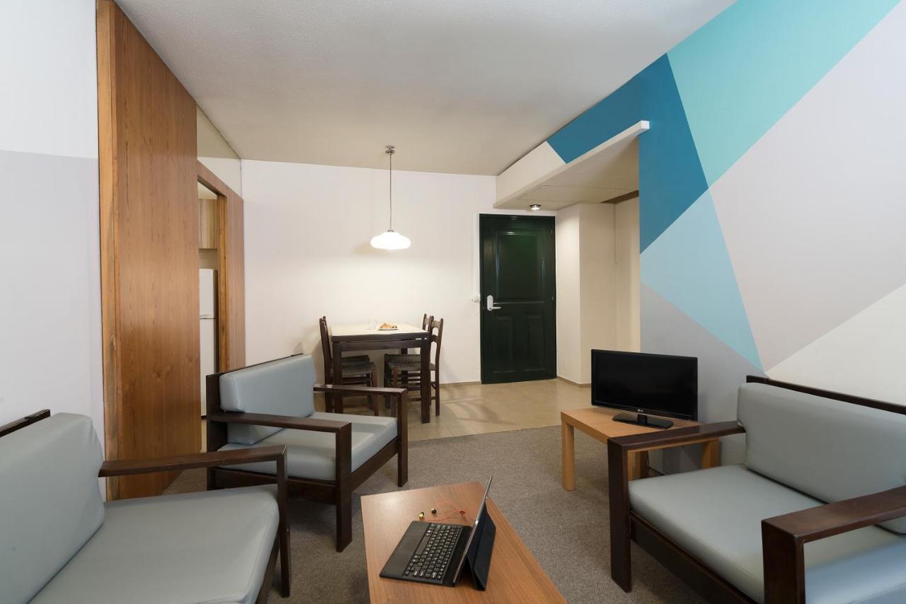 Marina Alimos Hotel Apartments Athens Ngoại thất bức ảnh