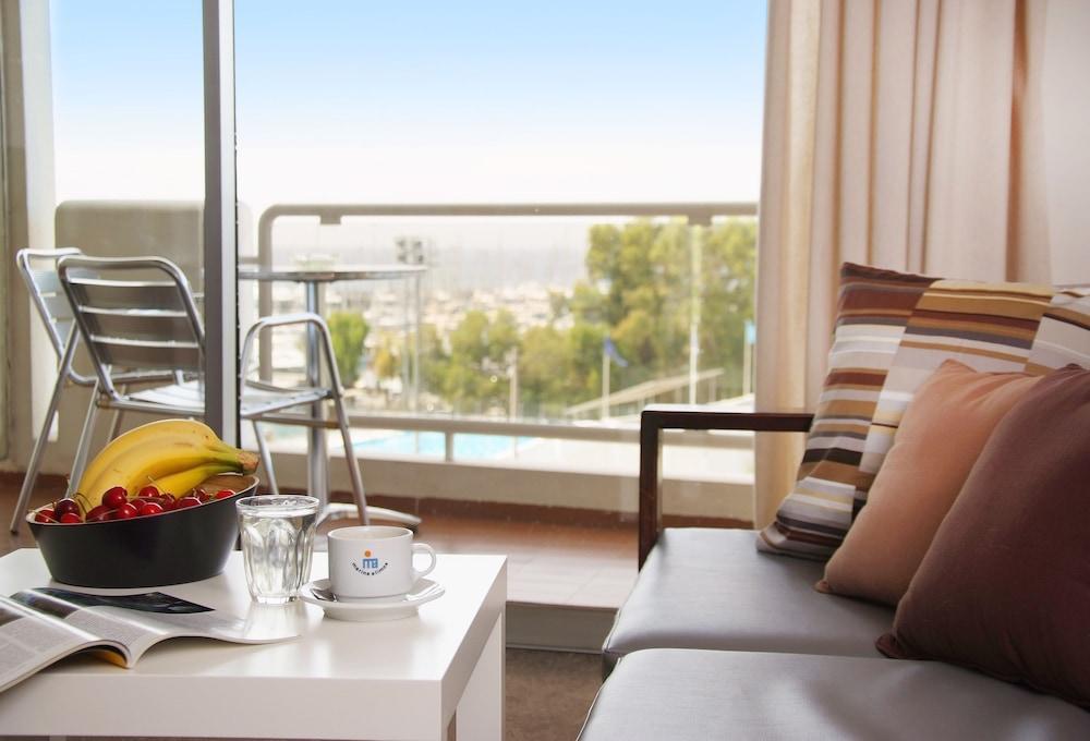 Marina Alimos Hotel Apartments Athens Ngoại thất bức ảnh